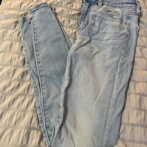 American Eagle Outfitters Light Wash Skinny Jeans